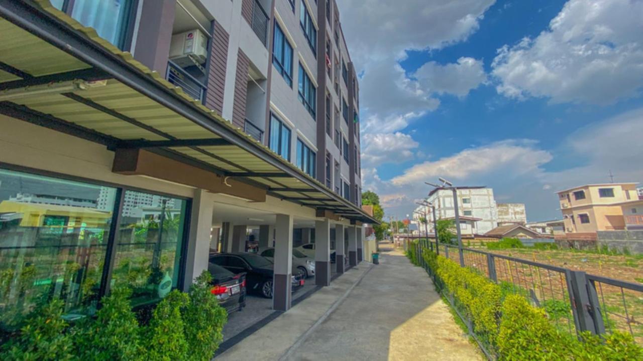 Hotel Plearnwan Deluxe Mansion Bangkok Esterno foto