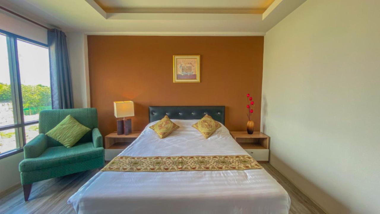 Hotel Plearnwan Deluxe Mansion Bangkok Esterno foto