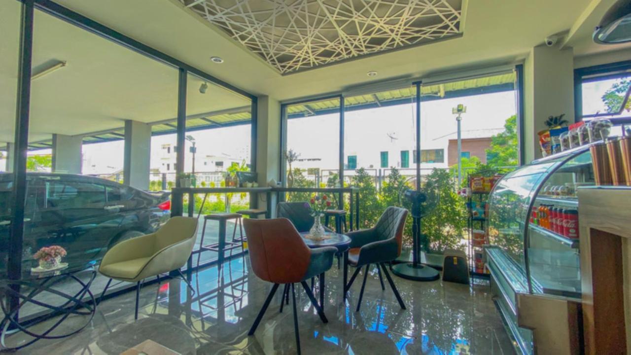 Hotel Plearnwan Deluxe Mansion Bangkok Esterno foto