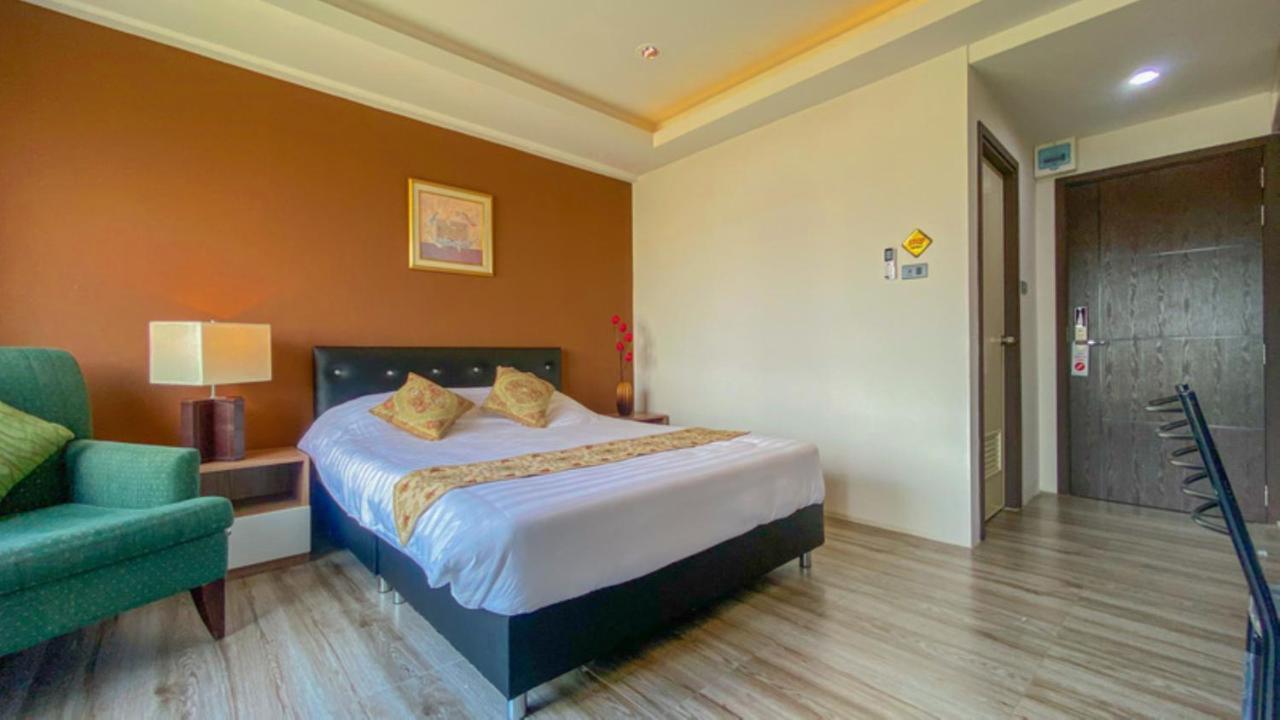 Hotel Plearnwan Deluxe Mansion Bangkok Esterno foto