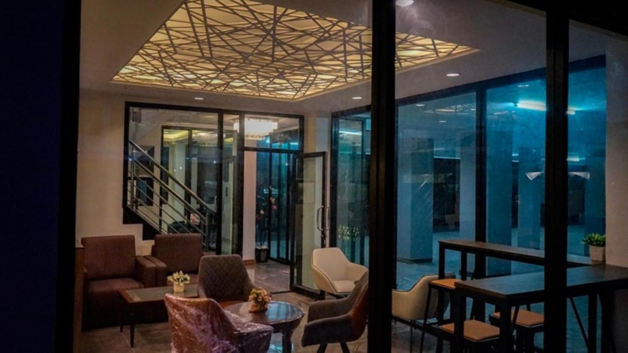 Hotel Plearnwan Deluxe Mansion Bangkok Esterno foto